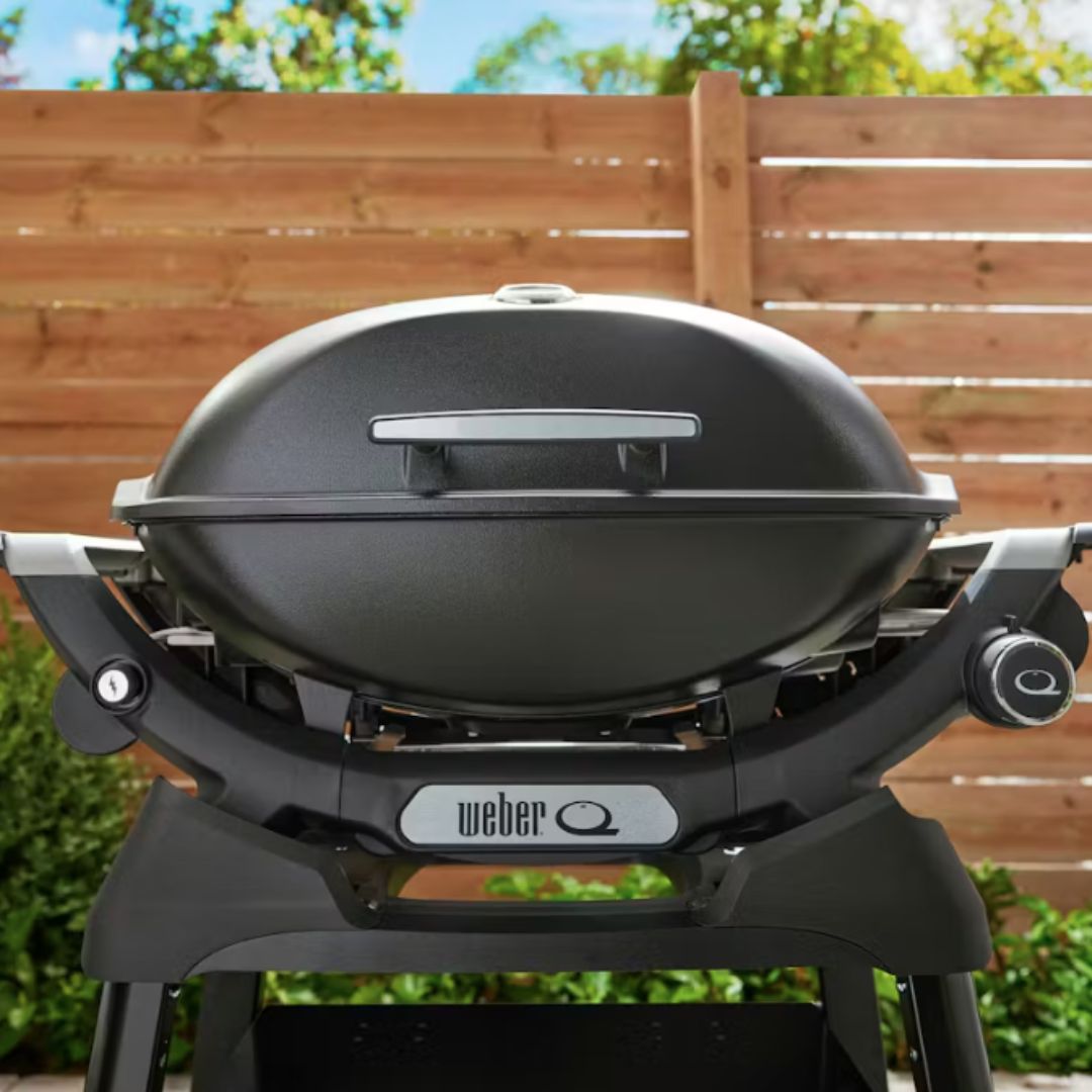Weber Q 2200N Gas Barbecue with Side Tables and Compact Stand