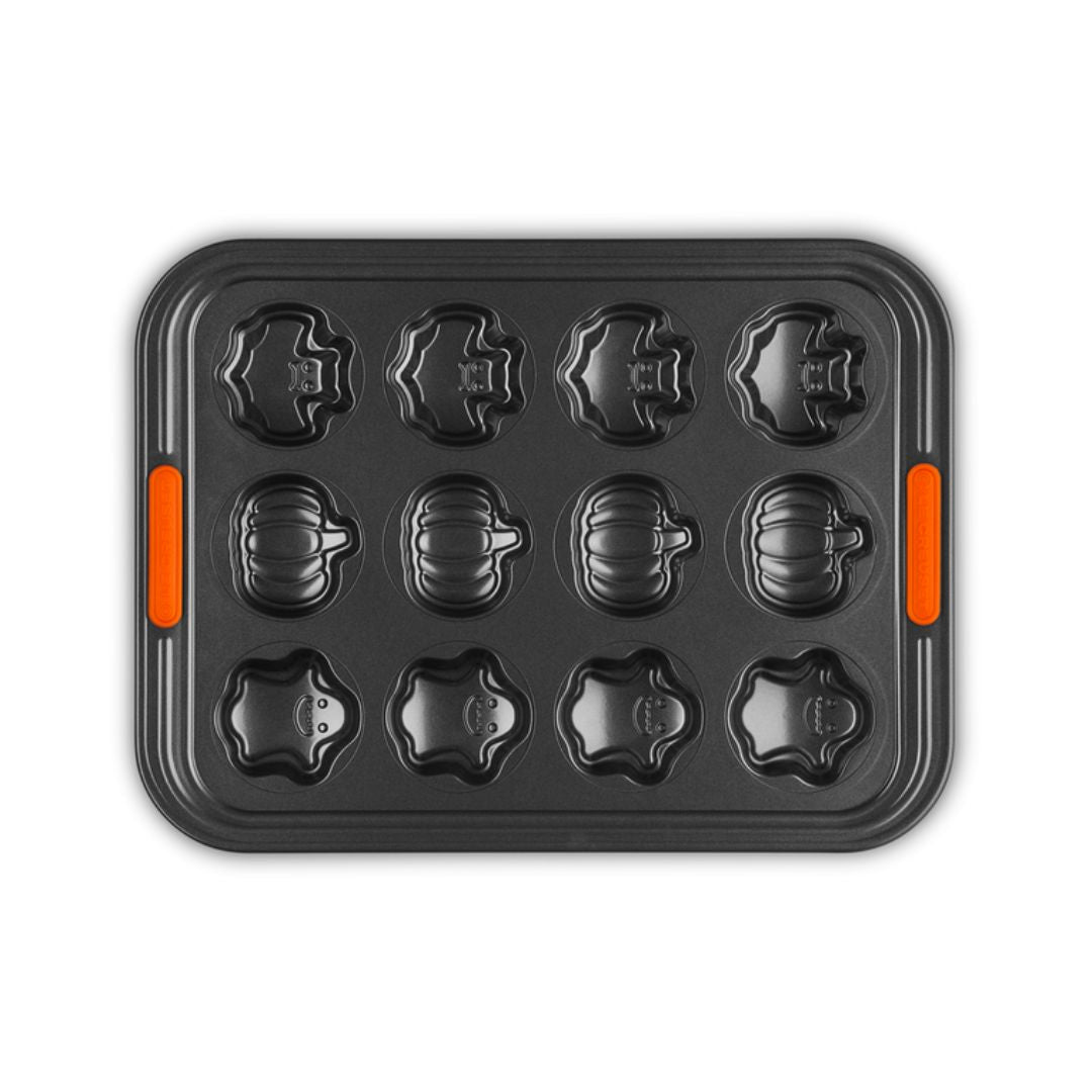 LE CREUSET 12 CUP HALLOWEEN TRAY