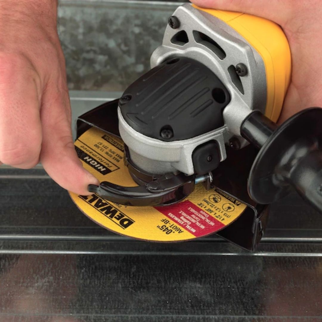 Dewalt 18V XR 125mm Angle Grinder 2 x 4Ah