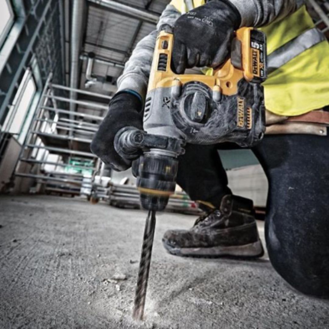 DEWALT 18V SDS HAMMER DRILL BODY ONLY | DCH273N