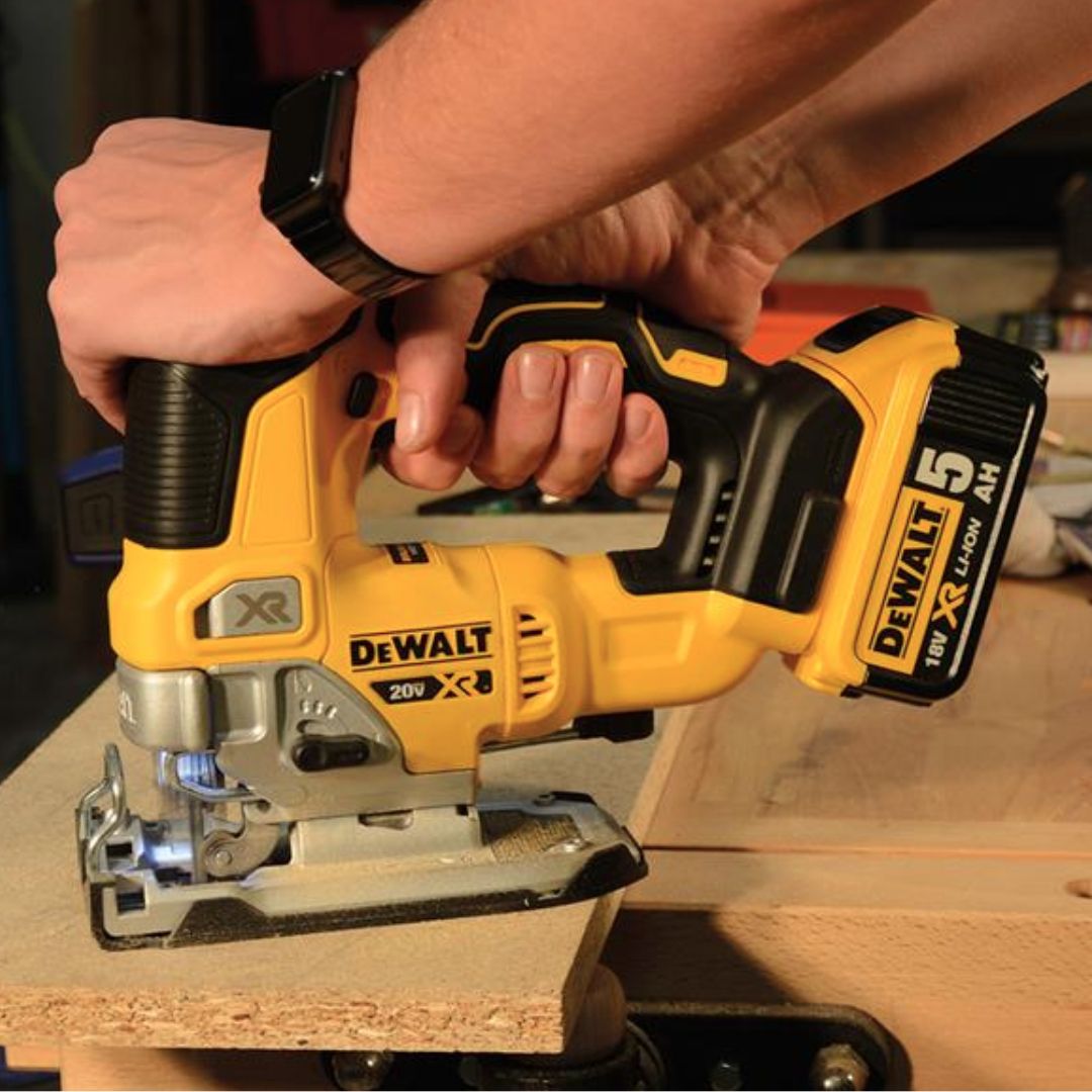DEWALT 18V TOP HANDLE JIGSAW | DCS334N