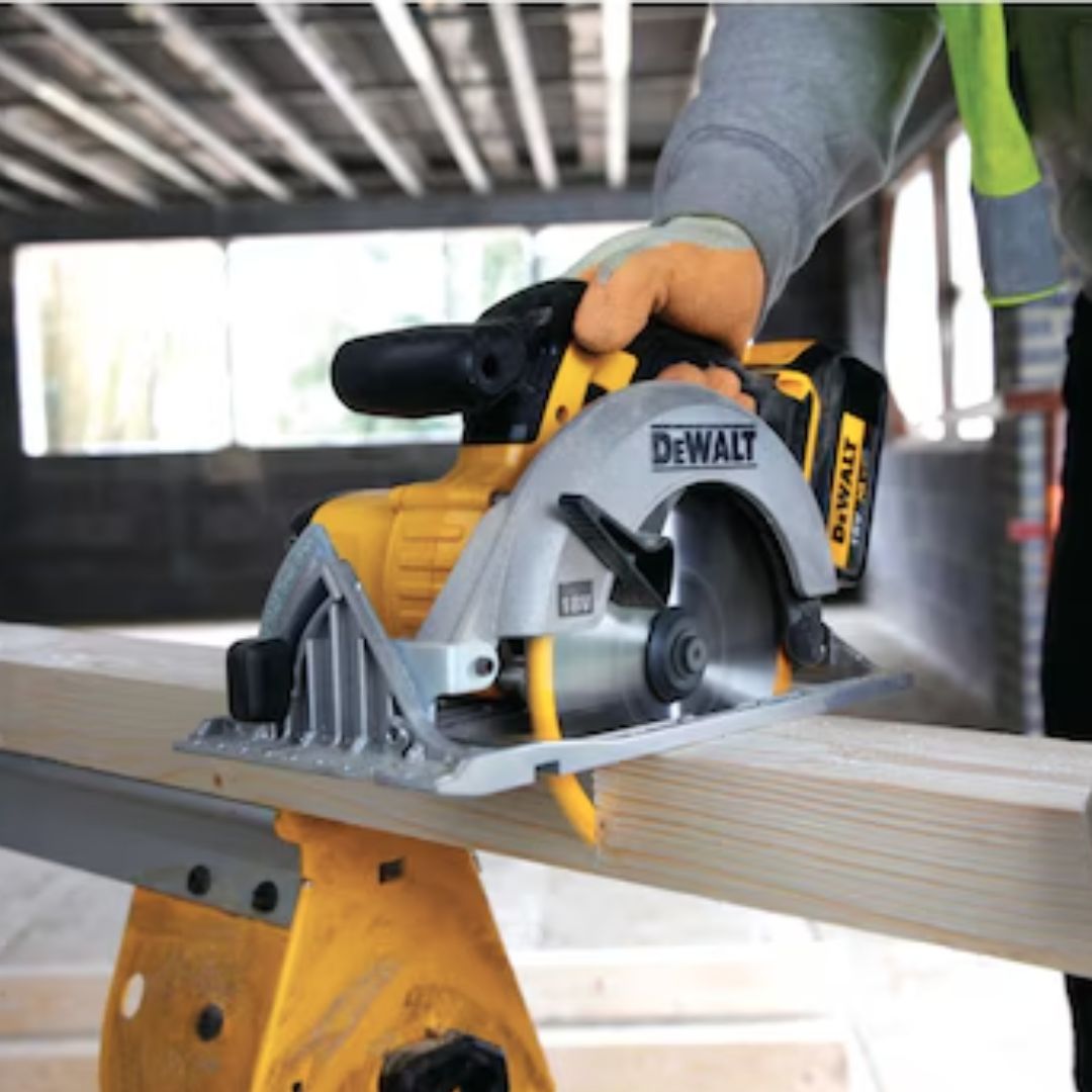 Dewalt 18V XR 165mm Circular Saw | Tool Only