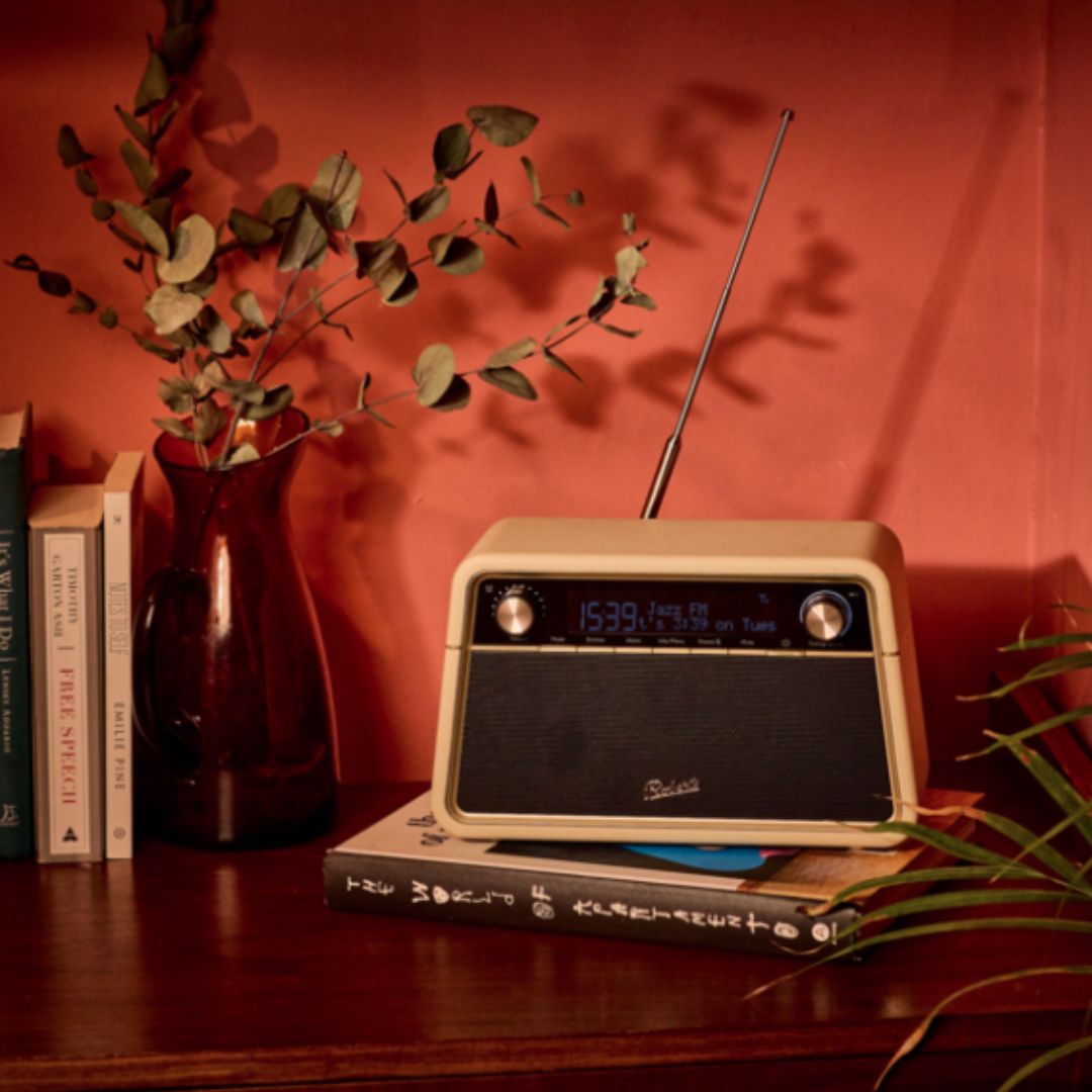 Roberts Reva | Pastel Cream