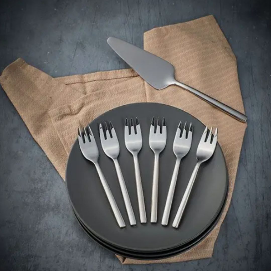 STELLAR ROCHESTER POLISHED CAKE SET | SET OF 7