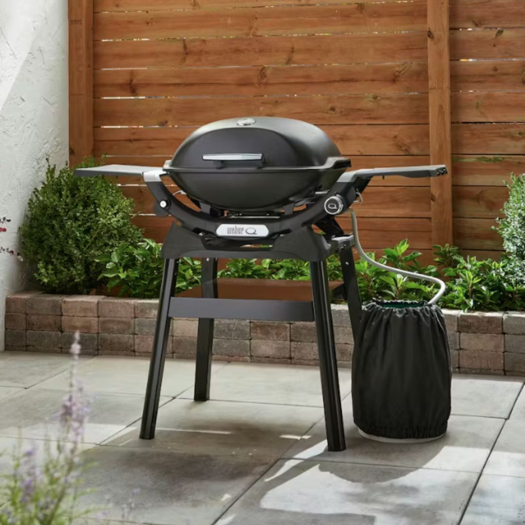 Weber Q 2200N Gas Barbecue with Side Tables and Compact Stand