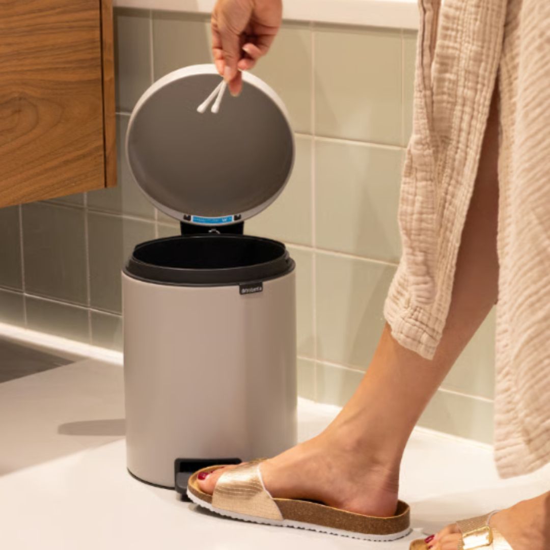 Brabantia NewIcon 5ltr Pedal Bin | Soft Grey