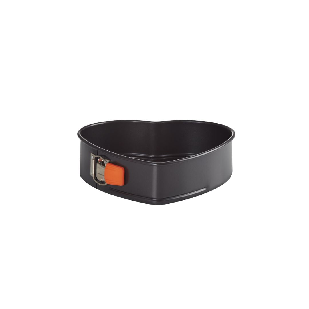 Le Creuset Heart Springform Tin