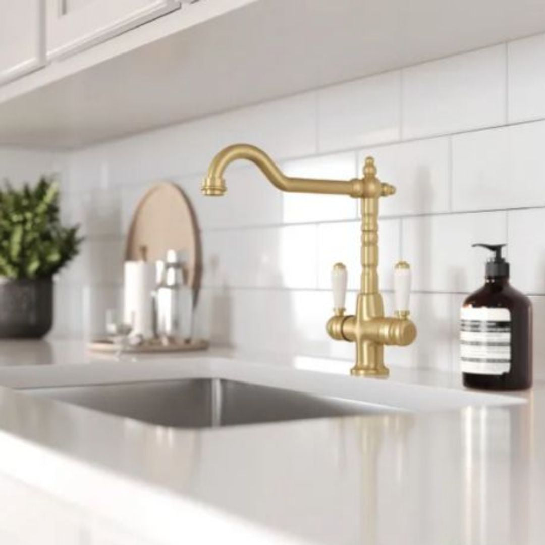 St James Alma Traditional Dual Ceramic Lever Sink Mixer | Polished Brass