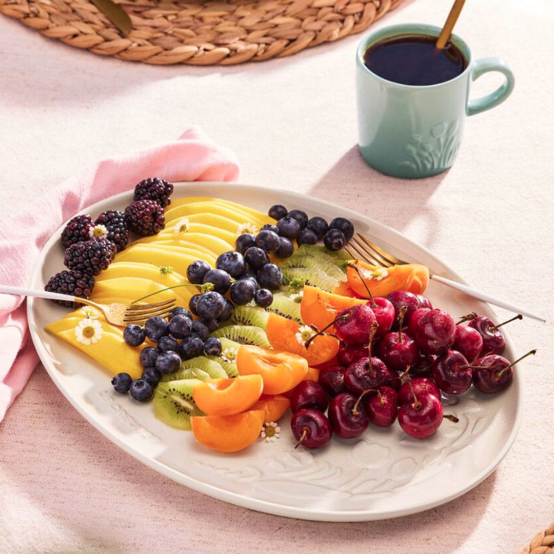 Le Creuset Stoneware Jardin Oval Serving Platter | Meringue