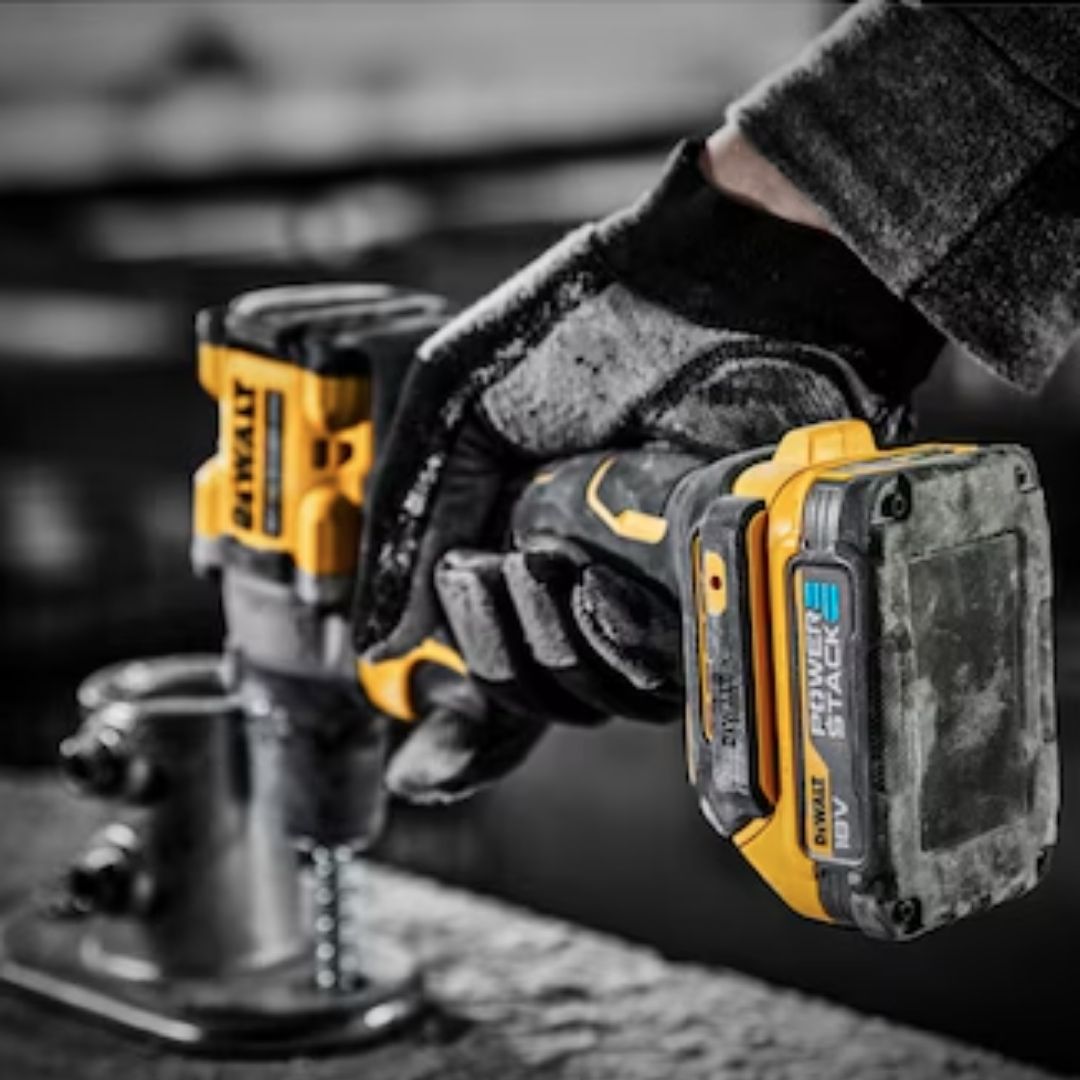 Dewalt 18V Compact POWERSTACK 1.7Ah Battery