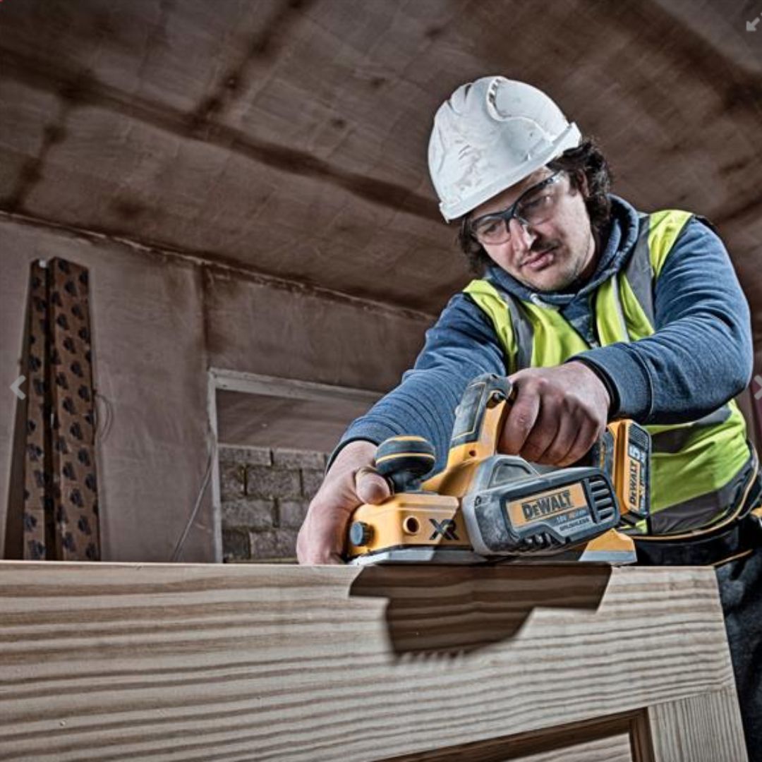 DEWALT 18V XR PLANER CORDLESS PLANER BODY ONLY | DCP580N