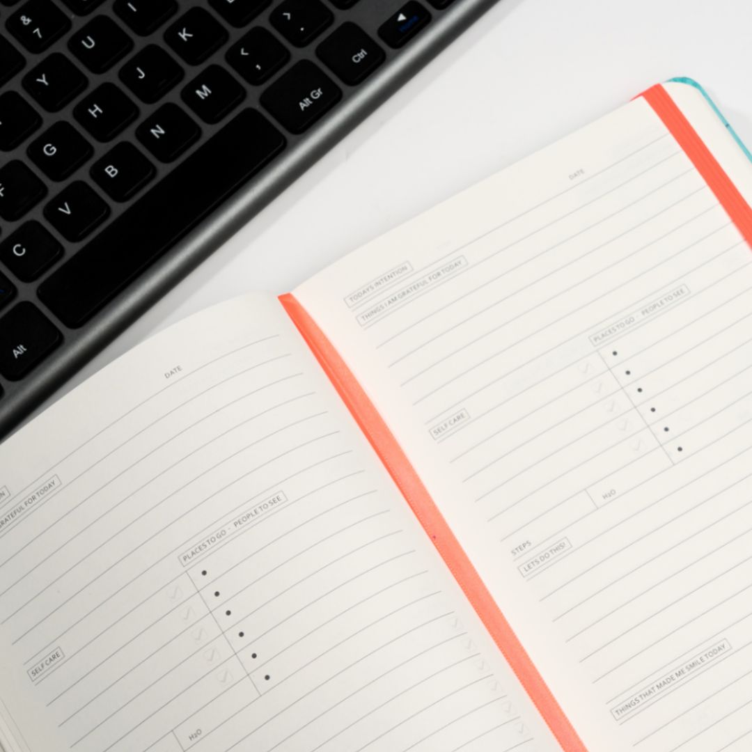 MOJO UNDATED POSITIVITY & WELLNESS JOURNAL | SEA GREEN