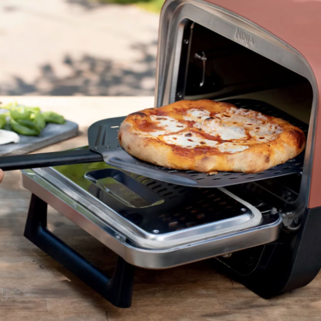 NINJA WOODFIRE ELECTRIC PIZZA OVEN & SMOKER | OO101UK