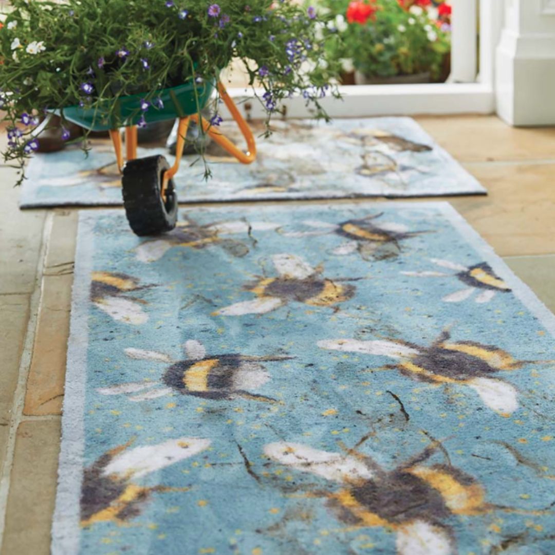 Hug Rug Bee 3 Charity Runner