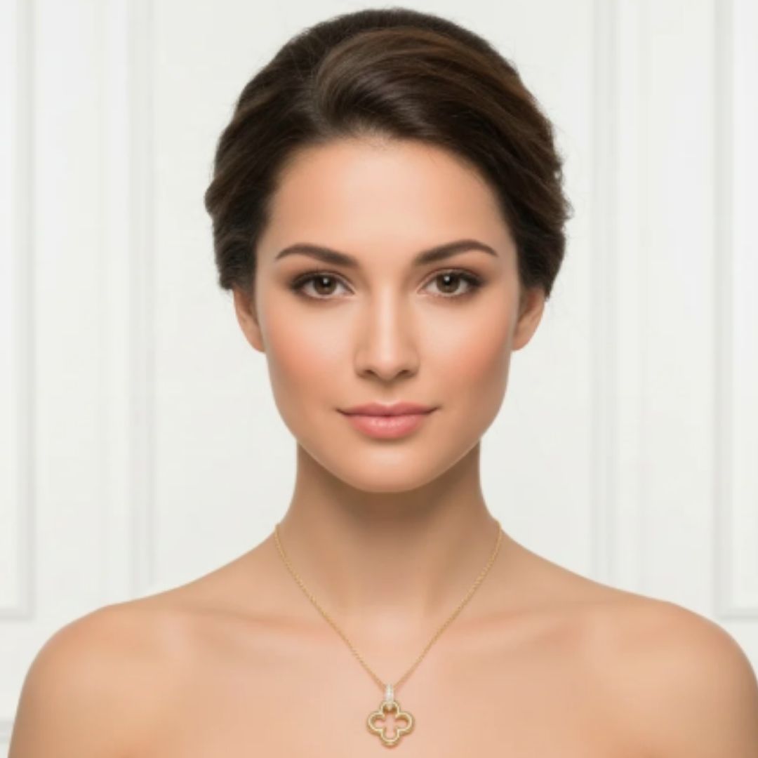 Knight & Day The Pink Box Clover & Crystal Pendant